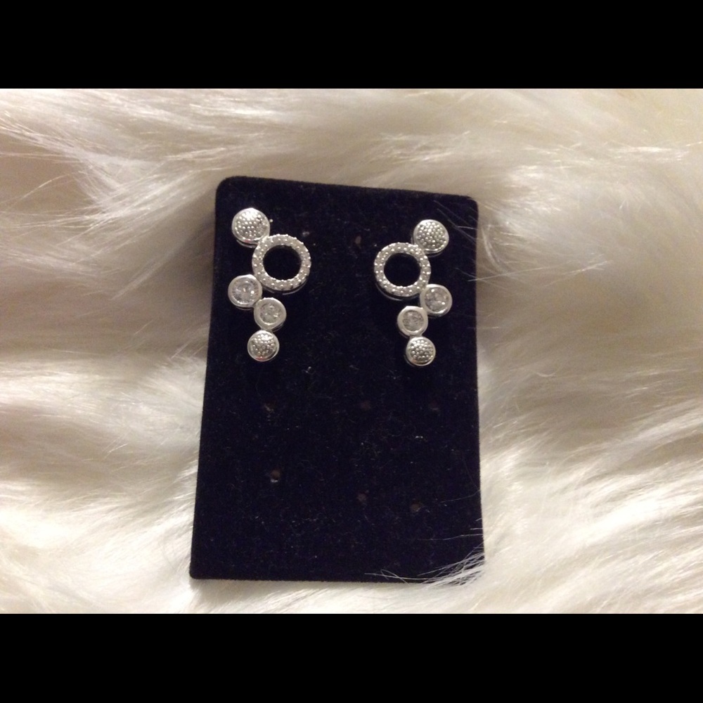 Beautiful silver platted earring 🔥🔥
